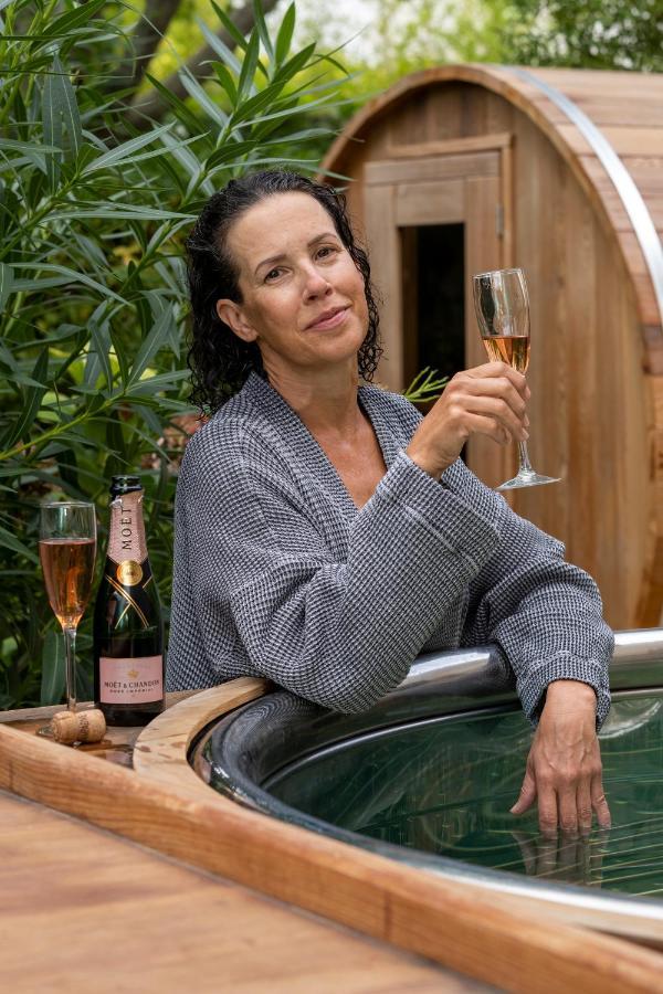 Escale Rochelaise B&B, Spa Bain Nordique Et Sauna Tonneau La Rochelle  Kültér fotó