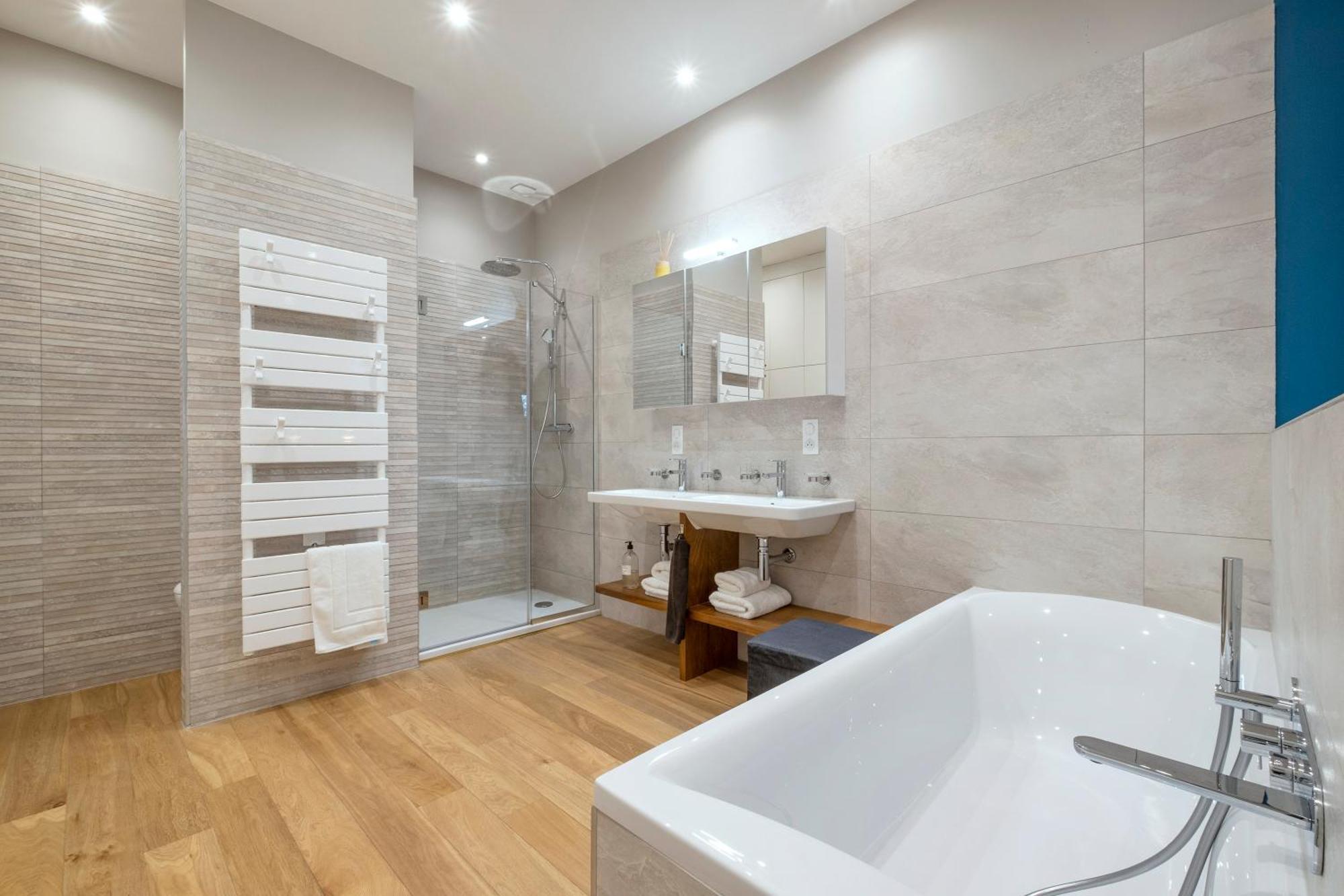 Escale Rochelaise B&B, Spa Bain Nordique Et Sauna Tonneau La Rochelle  Kültér fotó